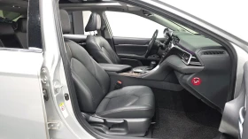 Toyota Camry 2.5 * ПОДГРЕВ * ПАНОРАМА * КАМЕРА, снимка 11