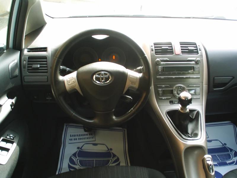 Toyota Auris 2.0 D-4D 126 k.c., снимка 10 - Автомобили и джипове - 47567125