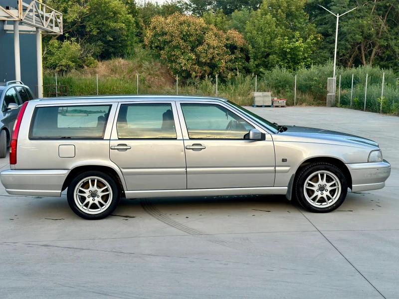 Volvo V70, снимка 6 - Автомобили и джипове - 48118478