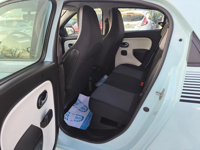 Renault Twingo 1.0 i EURO6, снимка 13 - Автомобили и джипове - 48137909