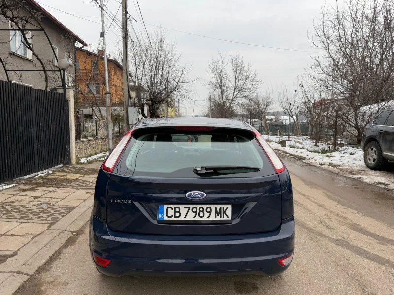 Ford Focus 1.6i 101kc, снимка 5 - Автомобили и джипове - 48773624