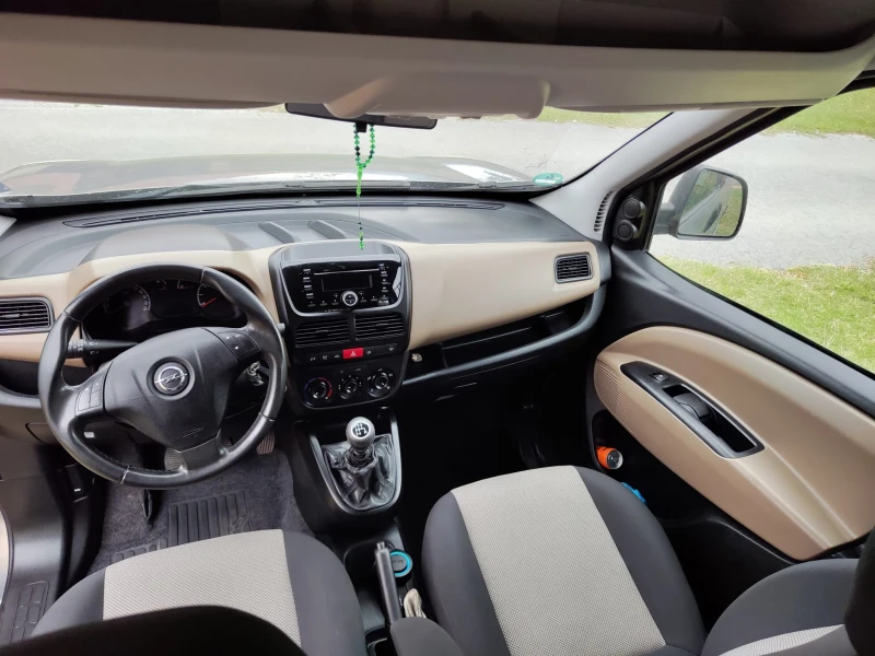 Opel Combo, снимка 6 - Автомобили и джипове - 52418324