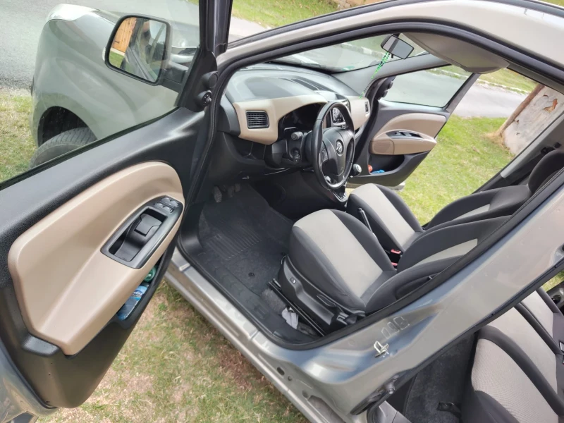 Opel Combo, снимка 11 - Автомобили и джипове - 52418324