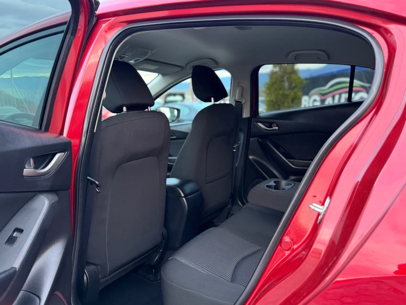 Mazda 3 * 94 ХИЛЯДИ* 1.5-100* ИТАЛИЯ* SKYACTIVE* EURO 6* , снимка 10 - Автомобили и джипове - 52557954