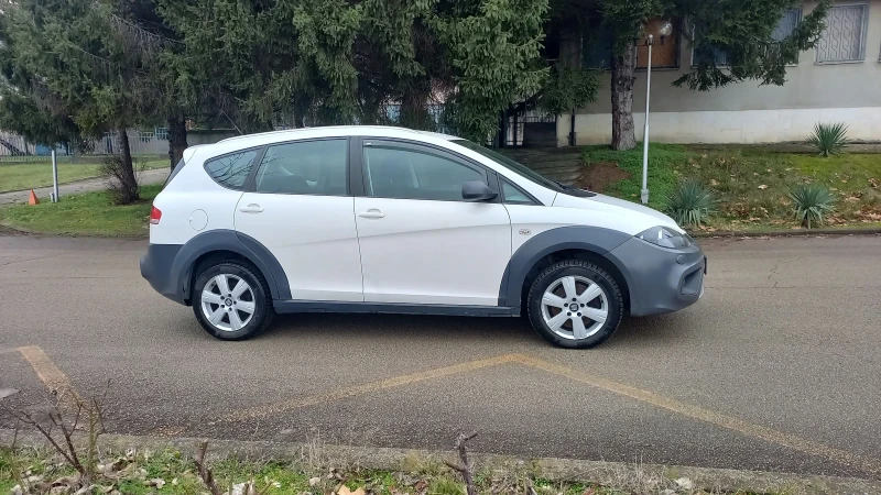 Seat Altea 2, 0 tdi freetrack , снимка 3 - Автомобили и джипове - 53402423