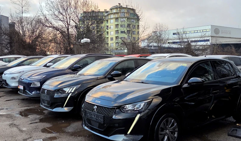 Peugeot 208 Allure/Virtual/Navi/Kamera, снимка 16 - Автомобили и джипове - 53499693
