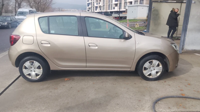 Dacia Sandero 1.0i-12м.2020г., снимка 3 - Автомобили и джипове - 53509679