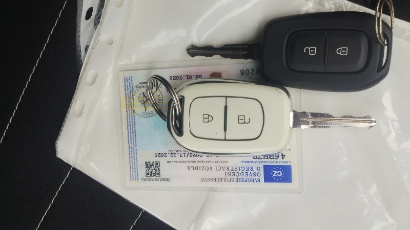 Dacia Sandero 1.0i-12м.2020г., снимка 11 - Автомобили и джипове - 53509679