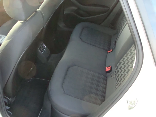 Audi A3 1.6 sportback, снимка 10 - Автомобили и джипове - 55099576