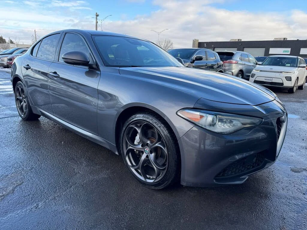 Alfa Romeo Giulia AWD * CARFAX * АвтоКредит * (ЦЕНА ДО БГ), снимка 1