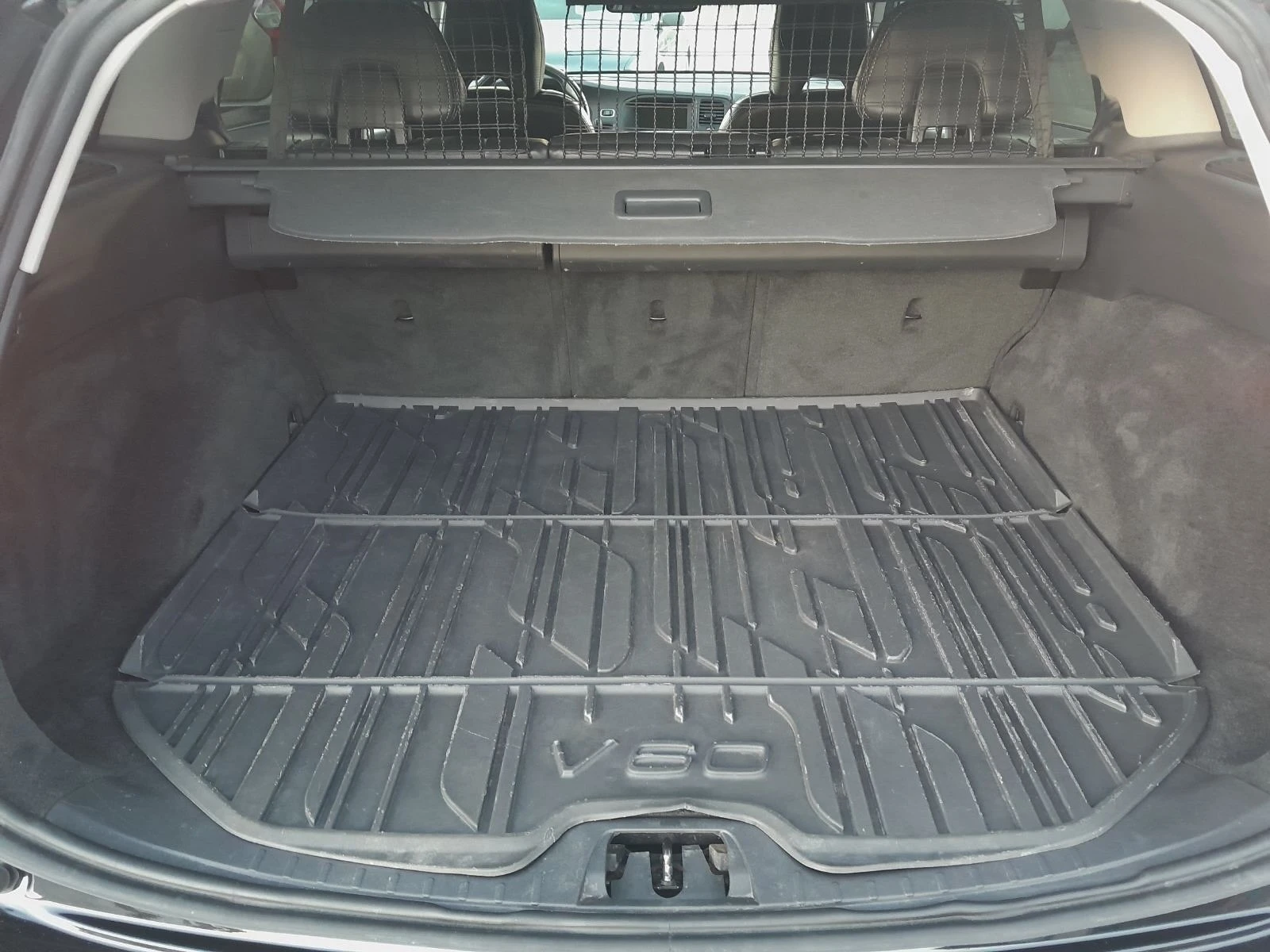 Volvo V60 DIESEL/R-DESIGN/AUTOMATIC | Mobile.bg — изображение 16