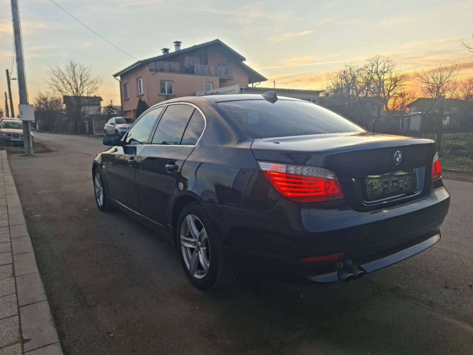 BMW 530 Седан X-DRIVE - изображение 4