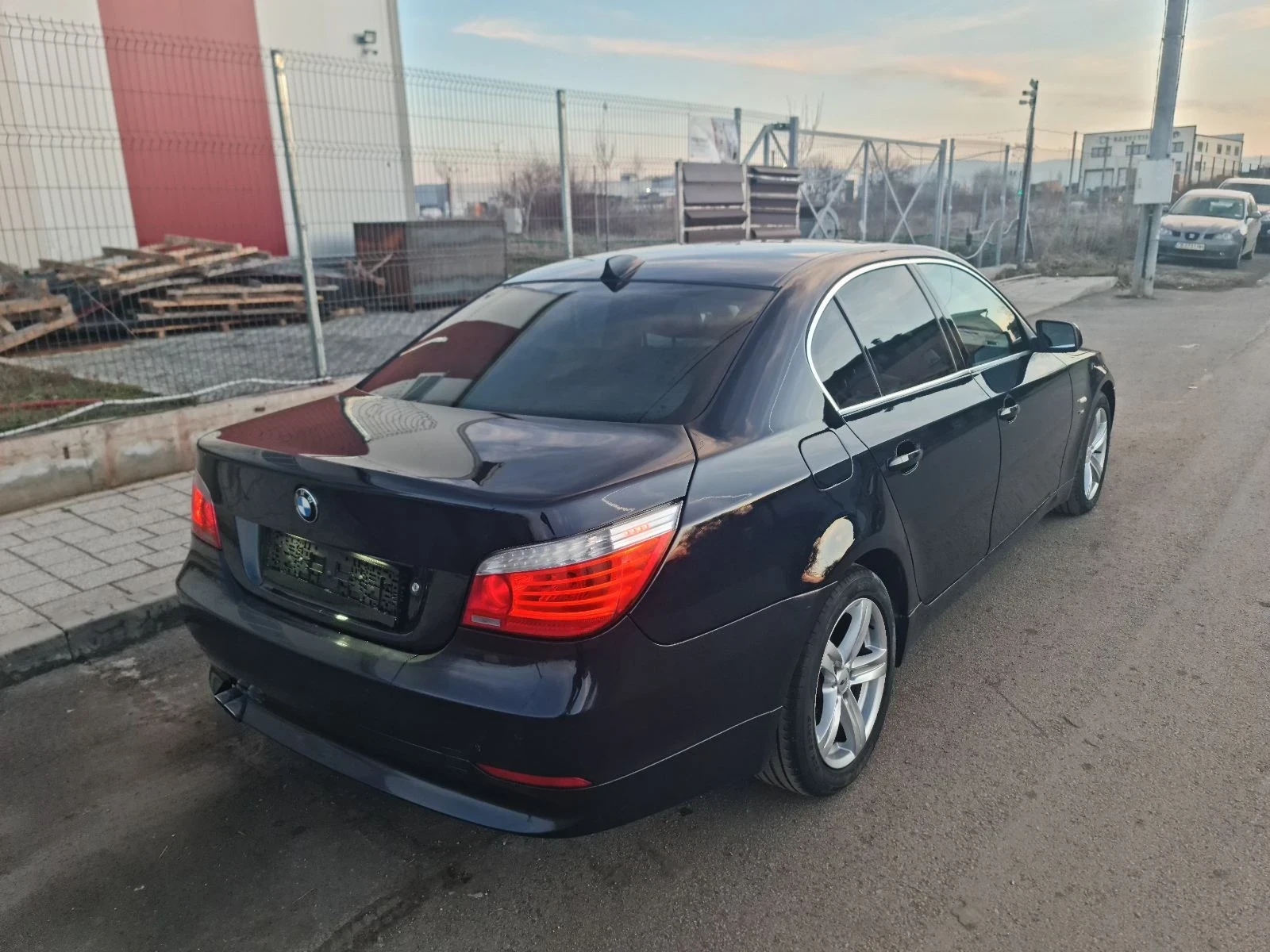 BMW 530 Седан X-DRIVE - изображение 6
