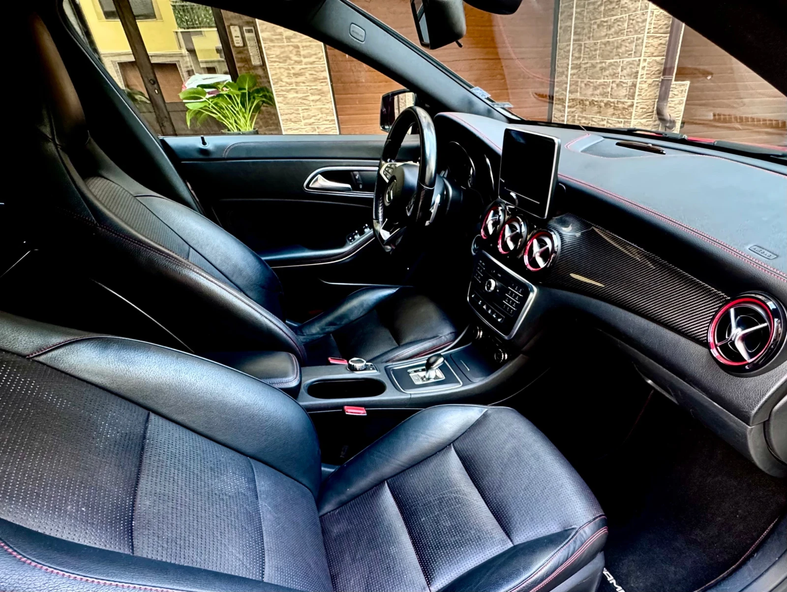 Mercedes-Benz CLA 45 AMG  - изображение 5