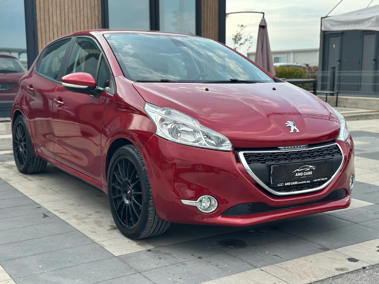 Peugeot 208 * 1.2i* НАВИГАЦИЯ*  - изображение 2