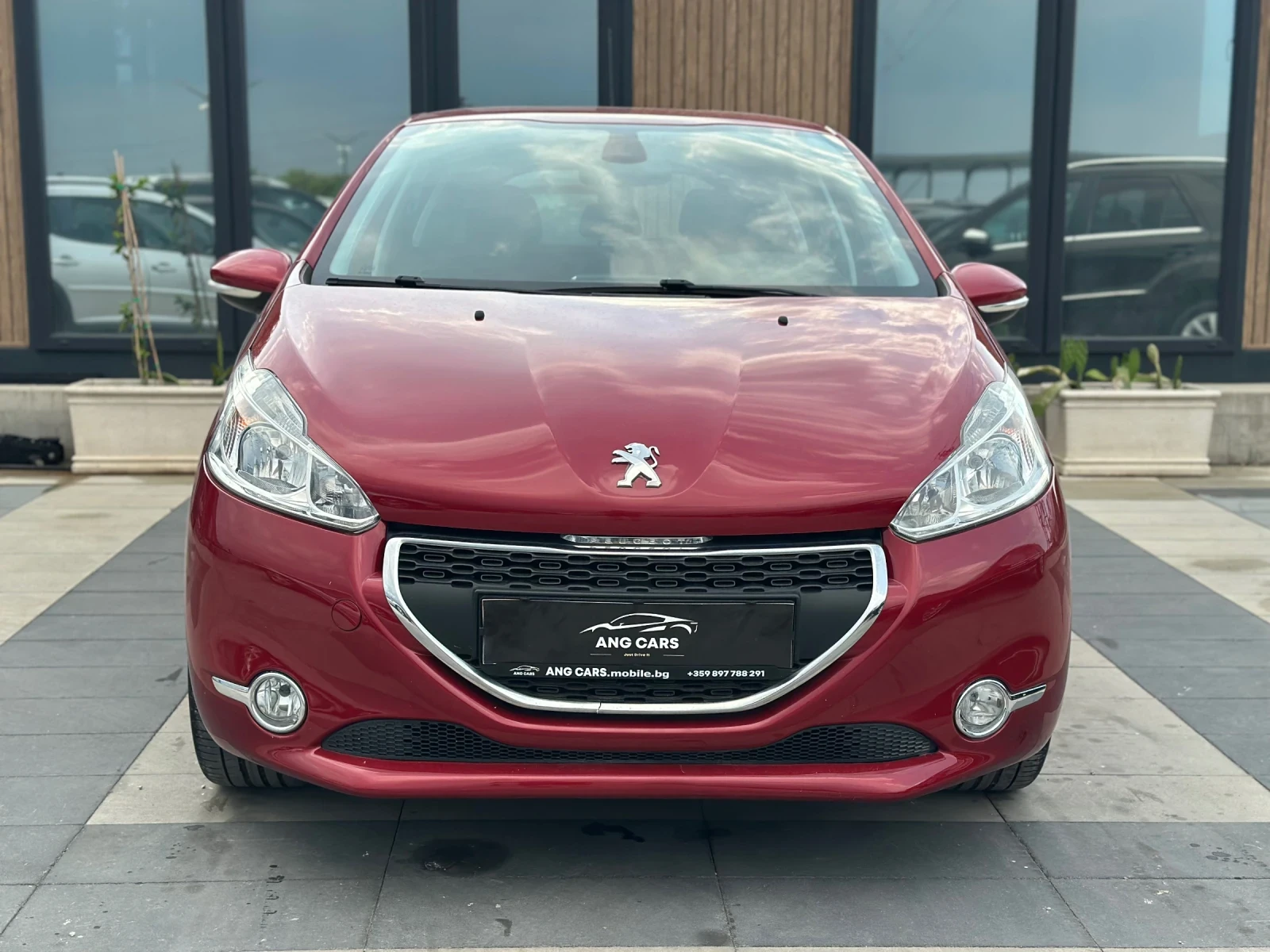 Peugeot 208 * 1.2i* НАВИГАЦИЯ*  - изображение 3