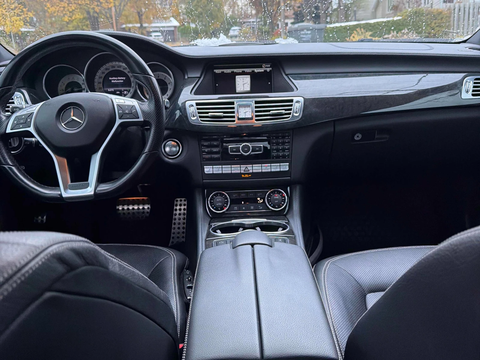 Mercedes-Benz CLS 500 4MATIC * * CARFAX * * АВТО КРЕДИТ * *  - изображение 7