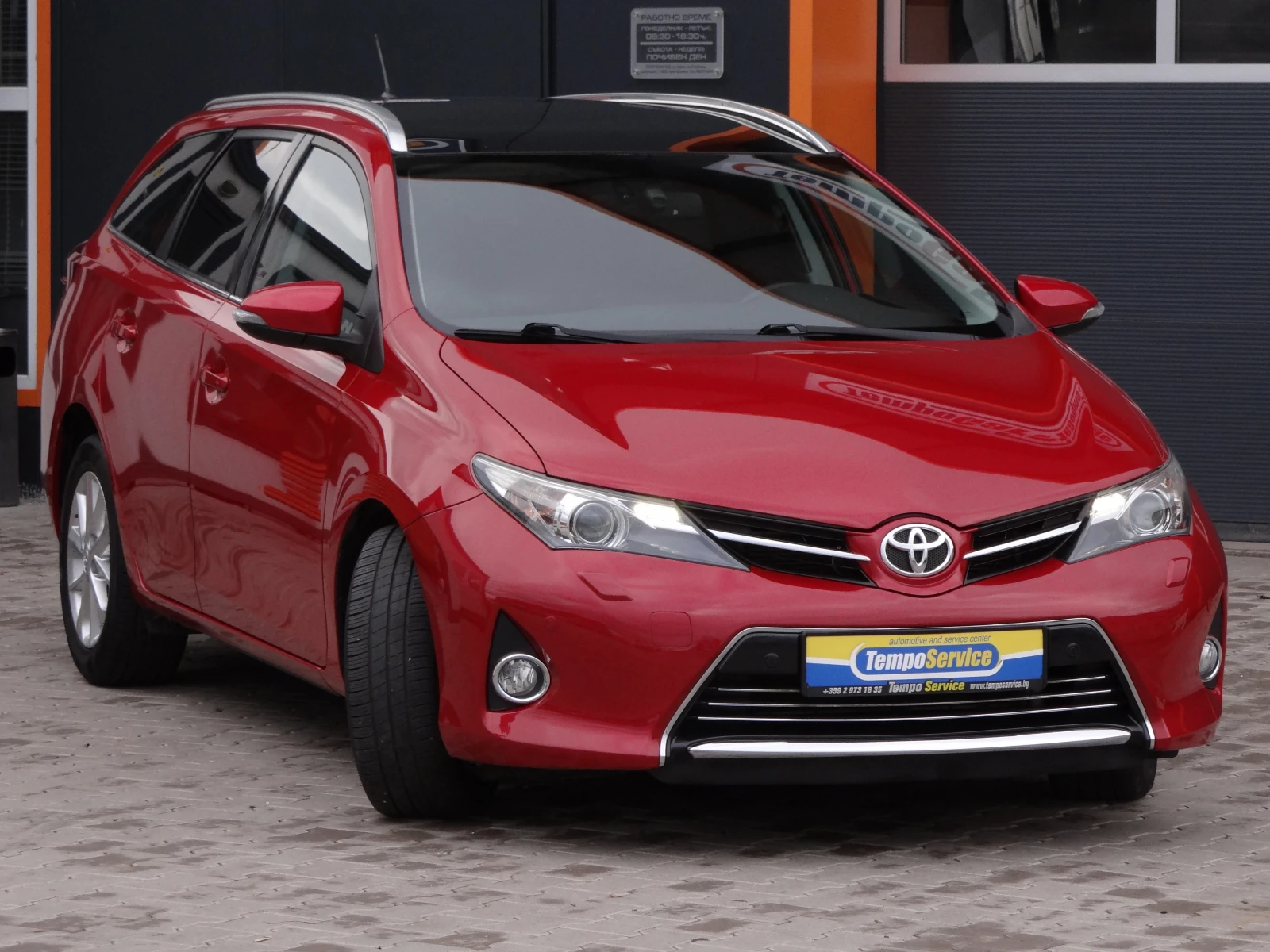 Toyota Auris 1.6i /Navi/Panorama/Camera/Koja/Bi-Xenon/Keyless/ - изображение 7