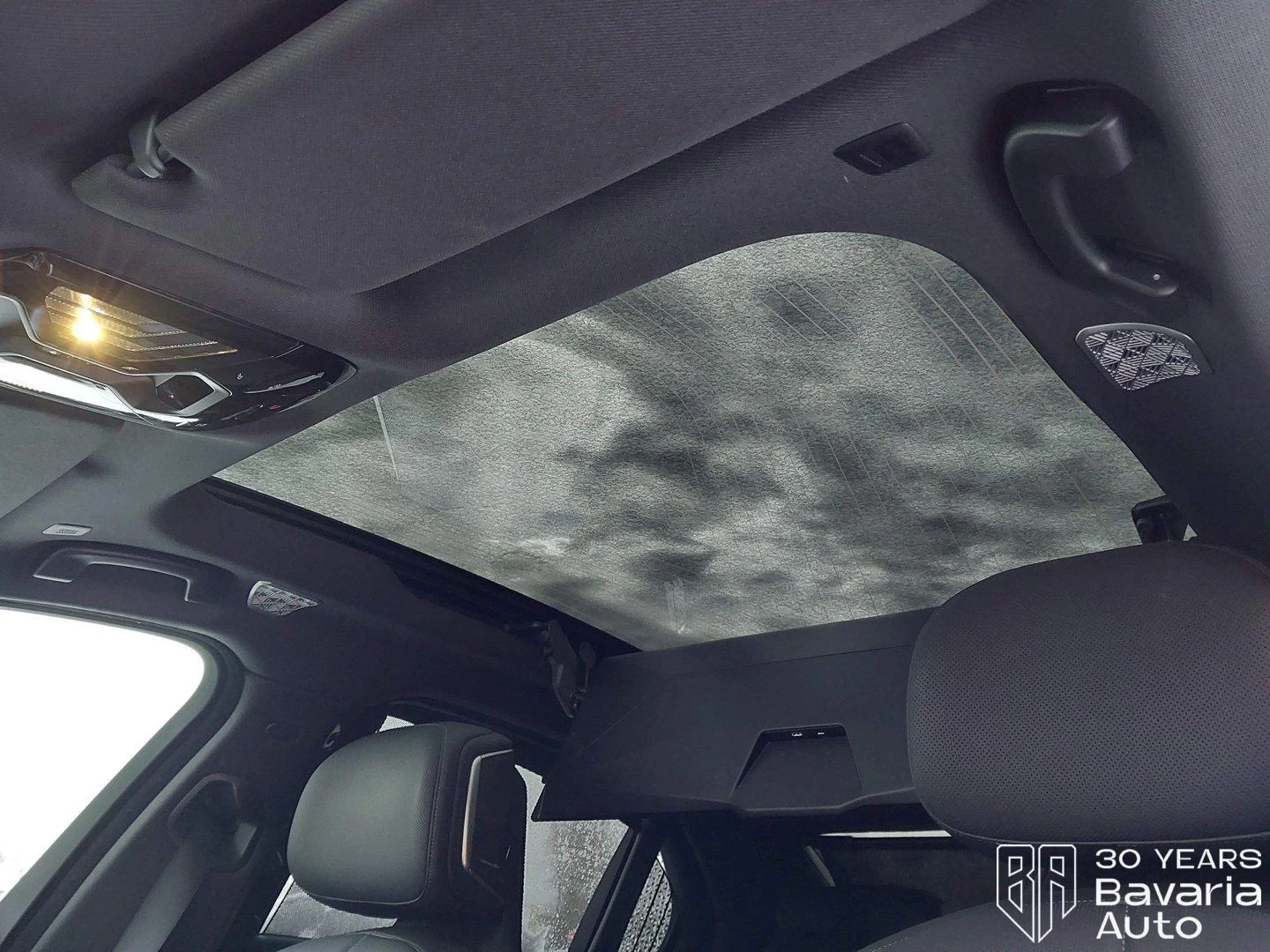 BMW i7 M70 xDrive  - изображение 9