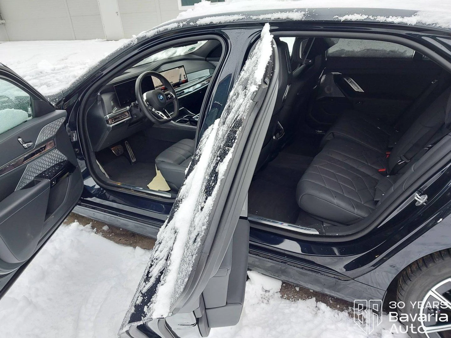 BMW i7 M70 xDrive  - изображение 6