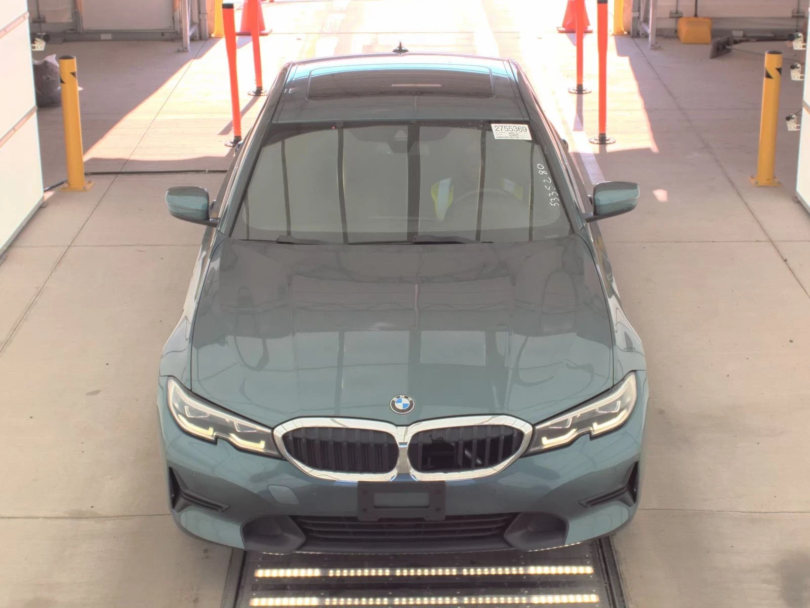 BMW 330 i xDrive - изображение 2