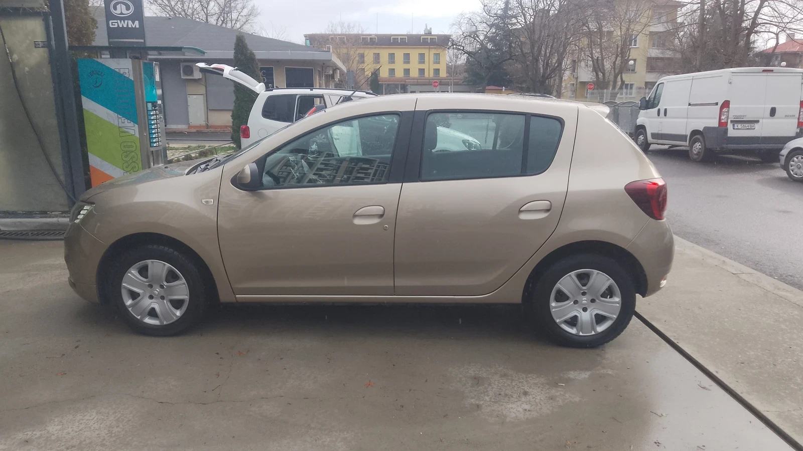 Dacia Sandero 1.0i-12м.2020г. - изображение 6