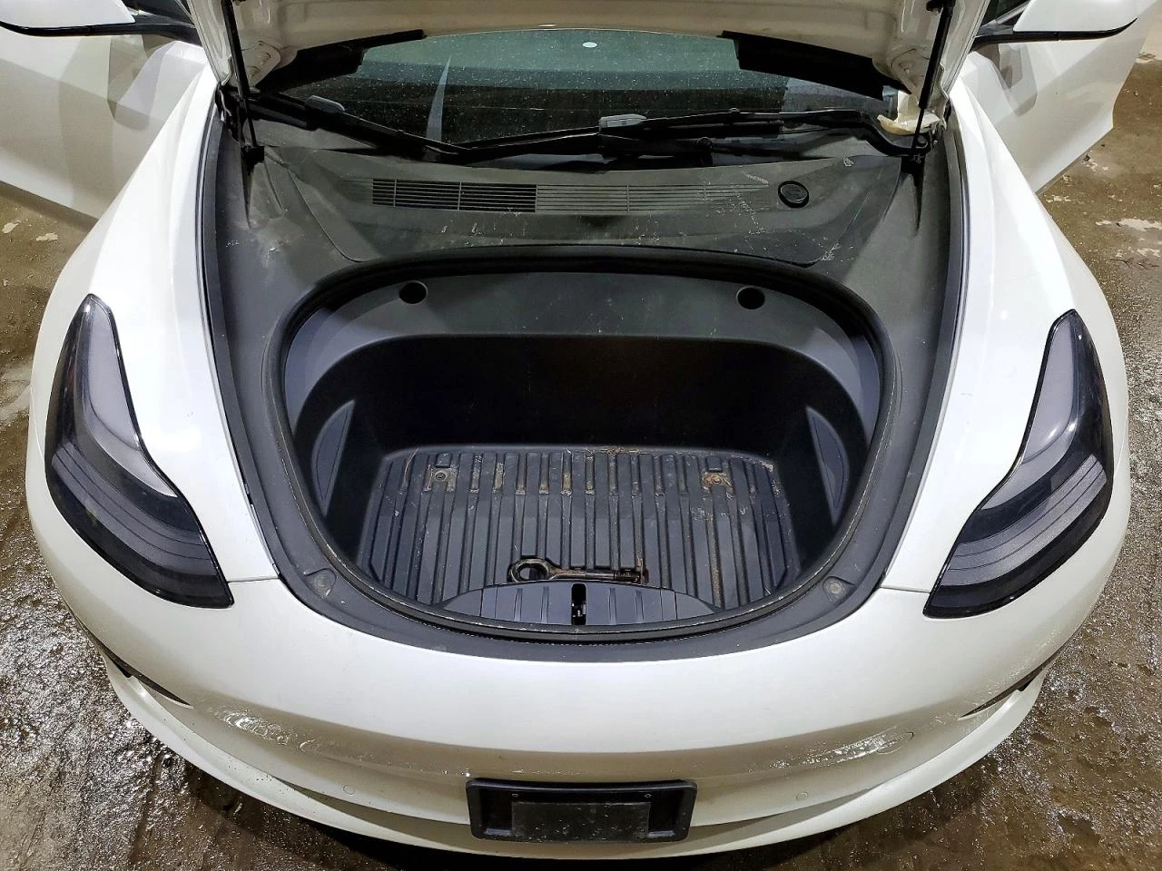 Tesla Model 3 DUAL MOTOR LONG RANGE PERFORMANCE AWD ТЕРМОПОМПА, снимка 11 - Автомобили и джипове - 54207175