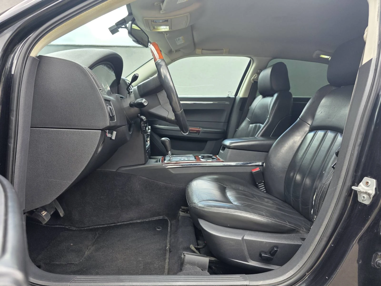 Chrysler 300c 3.5L V6 ГАЗОВА УРЕДБА, снимка 9 - Автомобили и джипове - 54295118