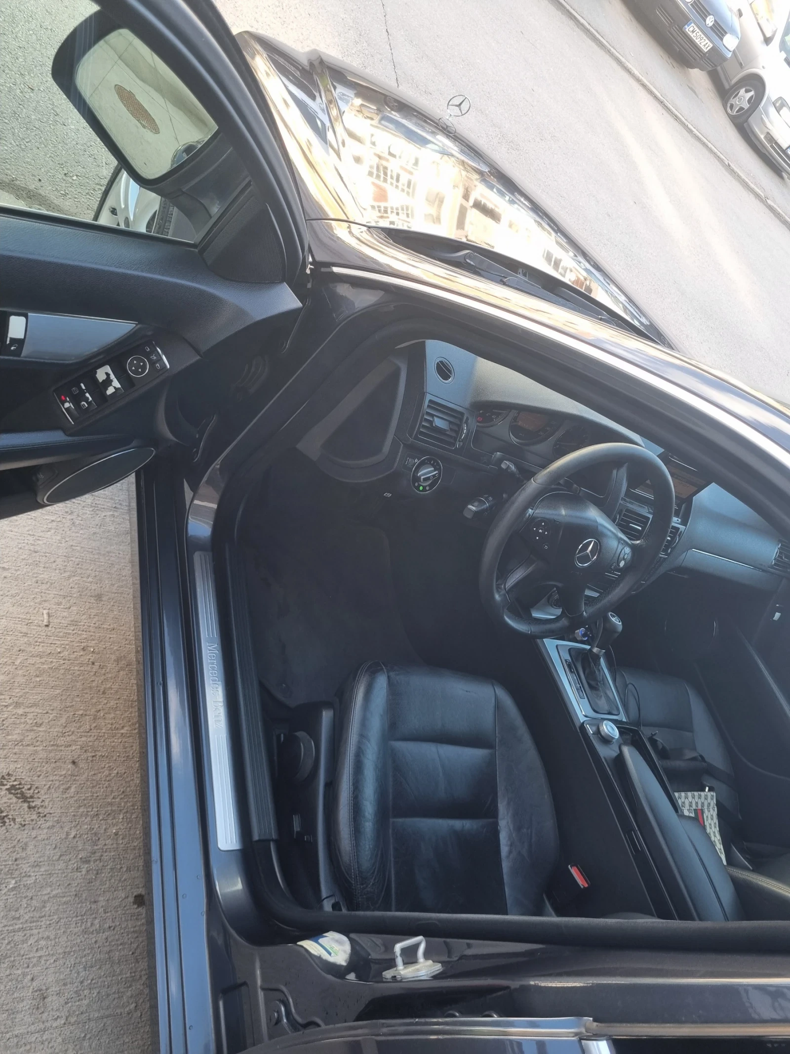 Mercedes-Benz C 320 Ц320 4 matic, снимка 10 - Автомобили и джипове - 54416066