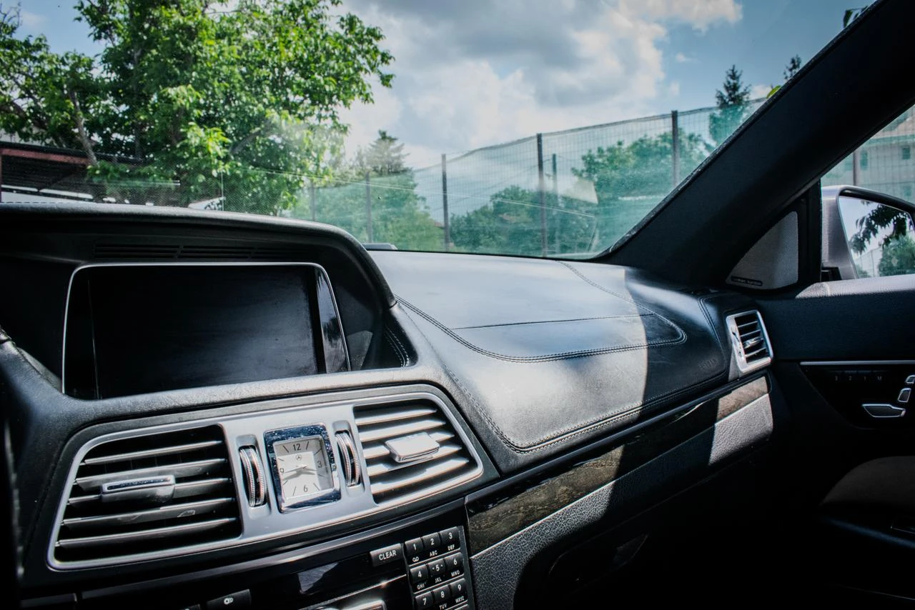 Mercedes-Benz E 500 1/1500 Designo & Leather Dash НАЛИЧНА В БЪЛГАРИЯ , снимка 11 - Автомобили и джипове - 54792526