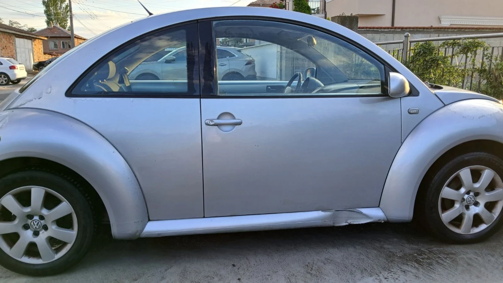 VW New beetle, снимка 8 - Автомобили и джипове - 54989395