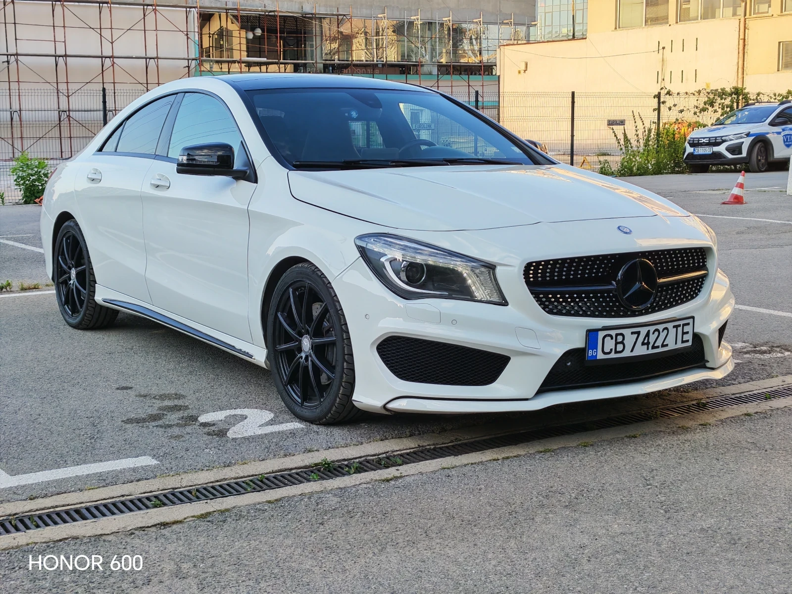 Mercedes-Benz CLA 220 AMG 4 MATIC, снимка 4 - Автомобили и джипове - 55106219