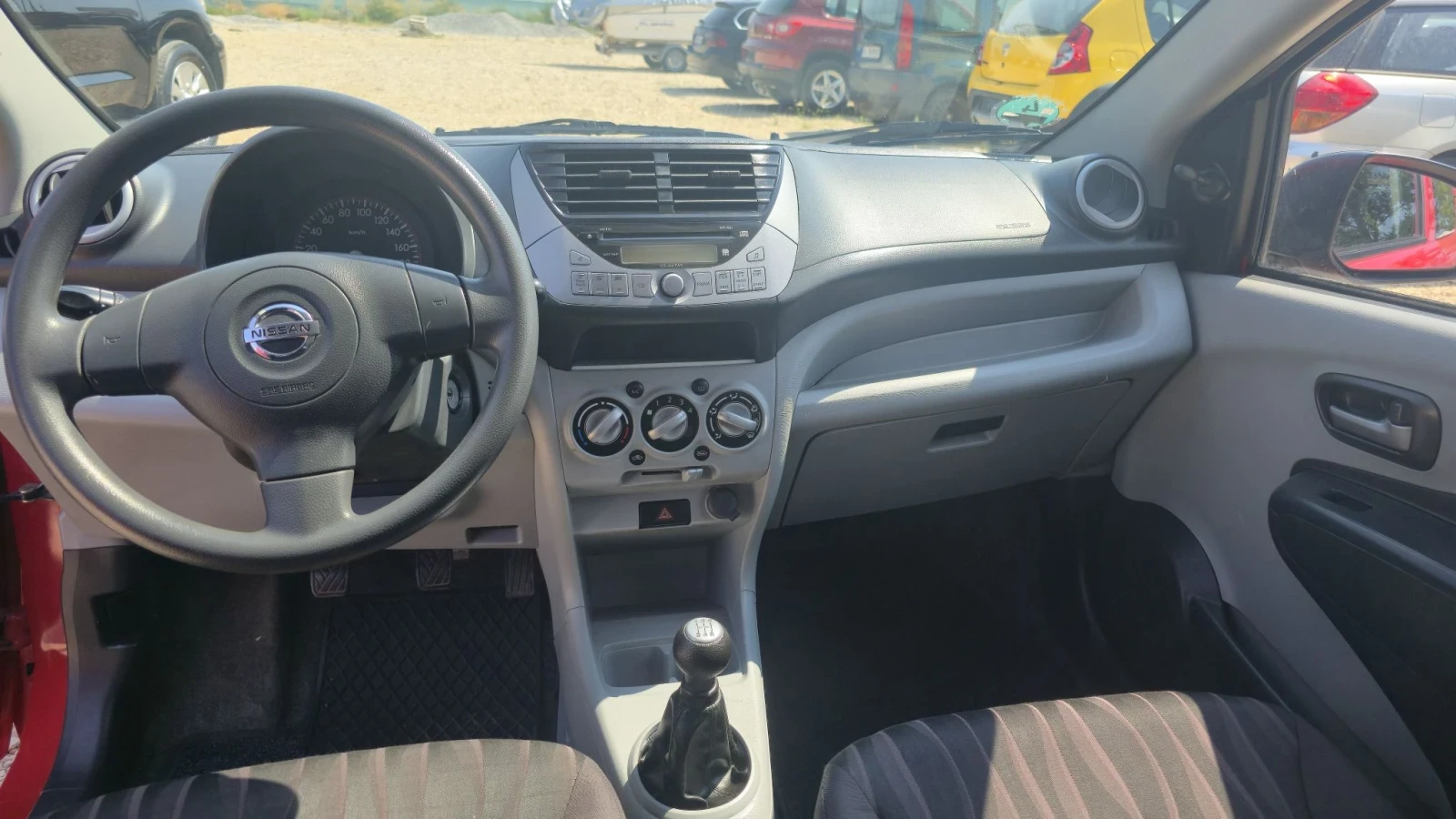 Nissan Pixo 1.0 68 к.с климатик!, снимка 7 - Автомобили и джипове - 55596777