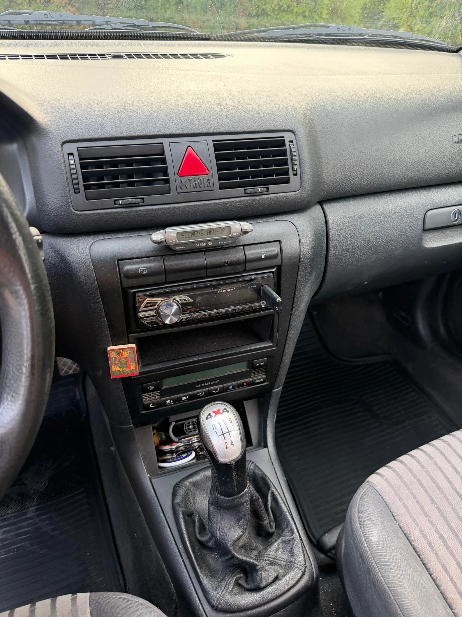 Skoda Octavia 1.9TDI 4x4, снимка 12 - Автомобили и джипове - 55890333