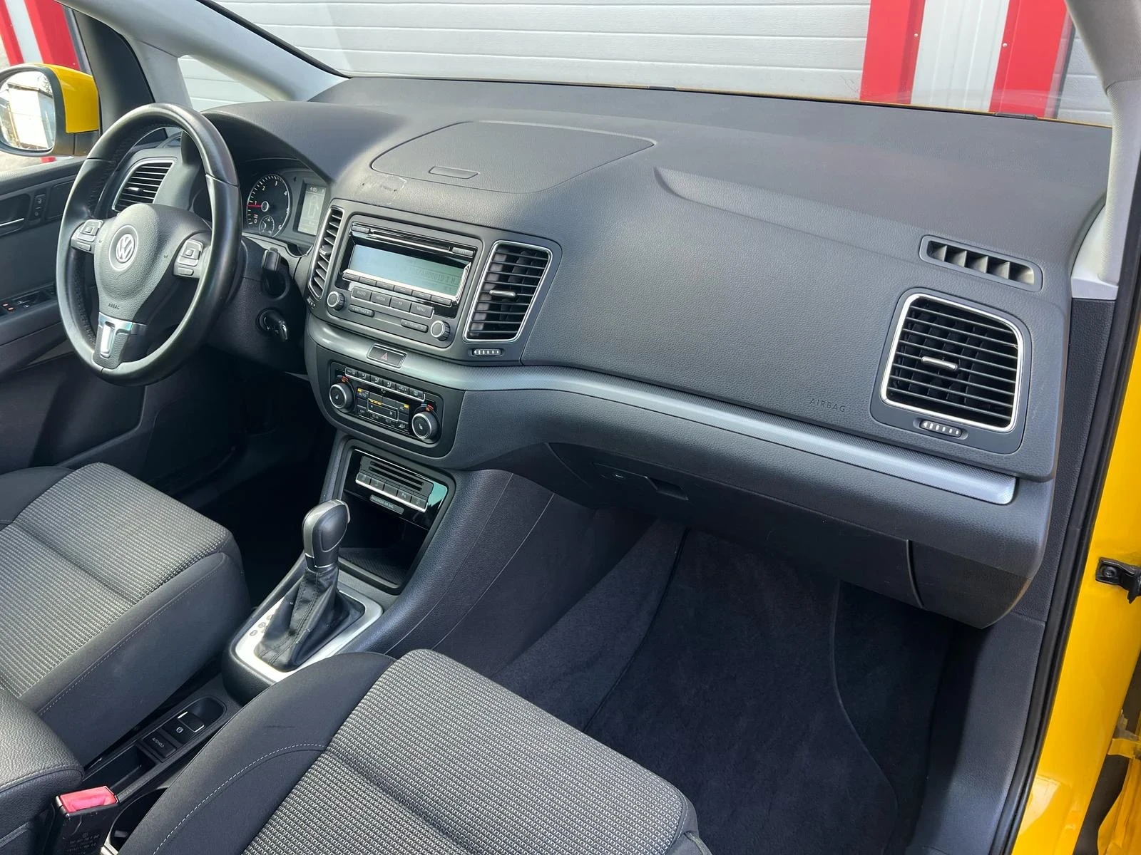 VW Sharan 2.0TDI AUTOMATIK DSG KLIMATRONIK EVRO 5A ЛИЗИНГ!!!, снимка 15 - Автомобили и джипове - 55992262