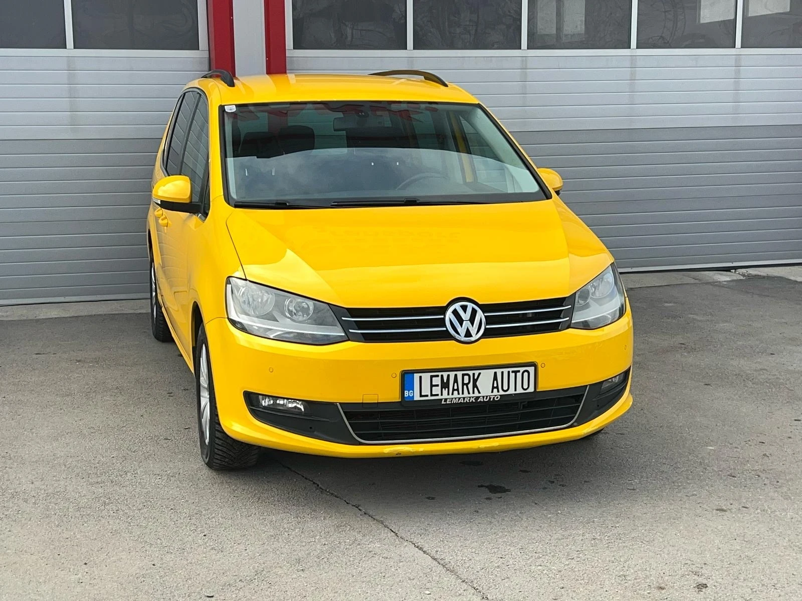 VW Sharan 2.0TDI AUTOMATIK DSG KLIMATRONIK EVRO 5A ЛИЗИНГ!!!, снимка 3 - Автомобили и джипове - 55992262