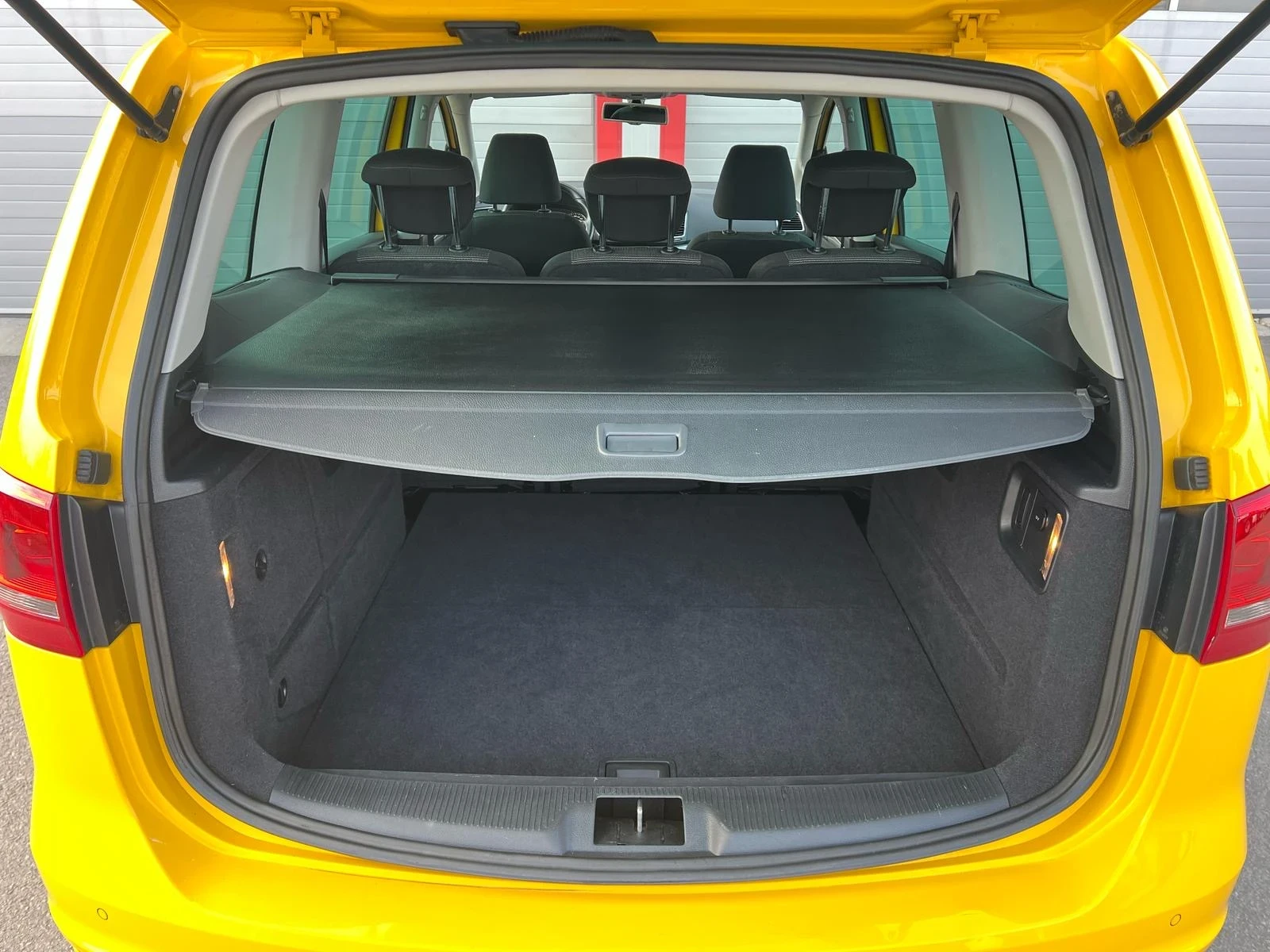 VW Sharan 2.0TDI AUTOMATIK DSG KLIMATRONIK EVRO 5A ЛИЗИНГ!!!, снимка 11 - Автомобили и джипове - 55992262