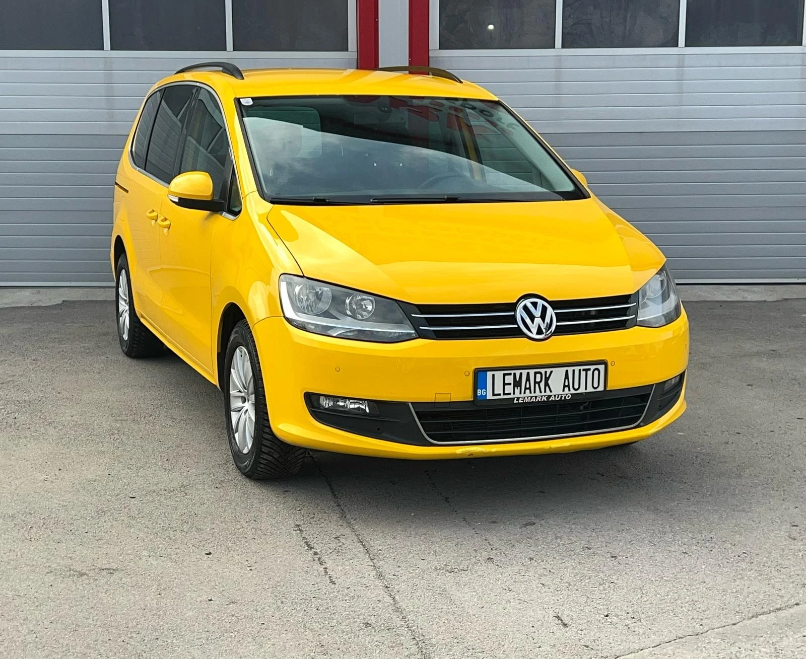VW Sharan 2.0TDI AUTOMATIK DSG KLIMATRONIK EVRO 5A ЛИЗИНГ!!!, снимка 5 - Автомобили и джипове - 55992262