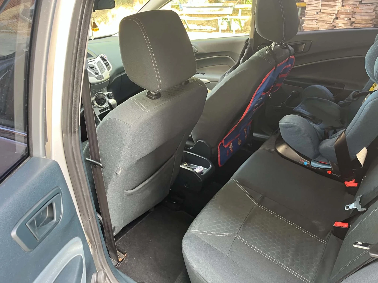 Ford Fiesta, снимка 8 - Автомобили и джипове - 56409759