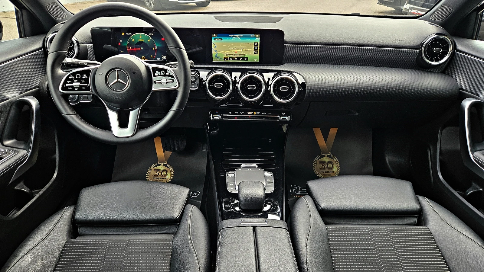 Mercedes-Benz A 180 AMG/LED/DIGITAL/DISTR/CAMERA/CAR PLAY/LINE ASY/LIZ | Mobile.bg � ����������� 9