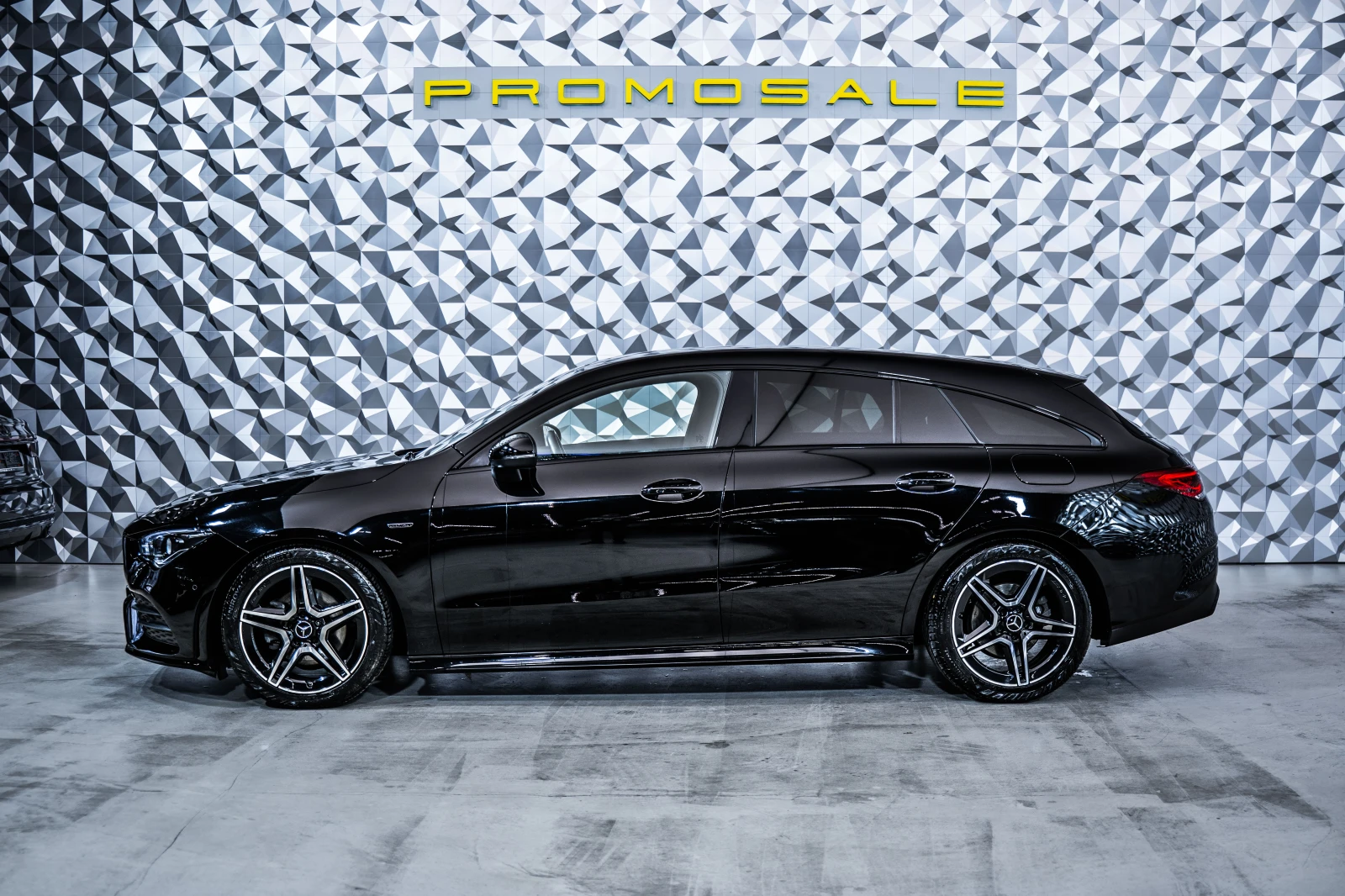 Mercedes-Benz CLA 200 AMG* Подгрев, снимка 3 - Автомобили и джипове - 56710892