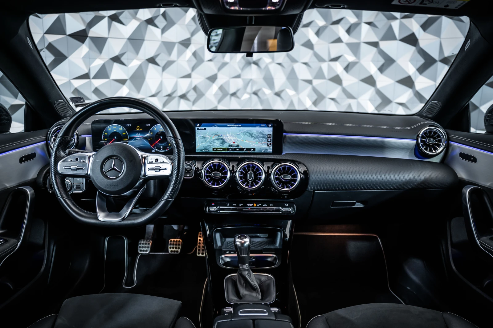 Mercedes-Benz CLA 200 AMG* Подгрев, снимка 17 - Автомобили и джипове - 56710892