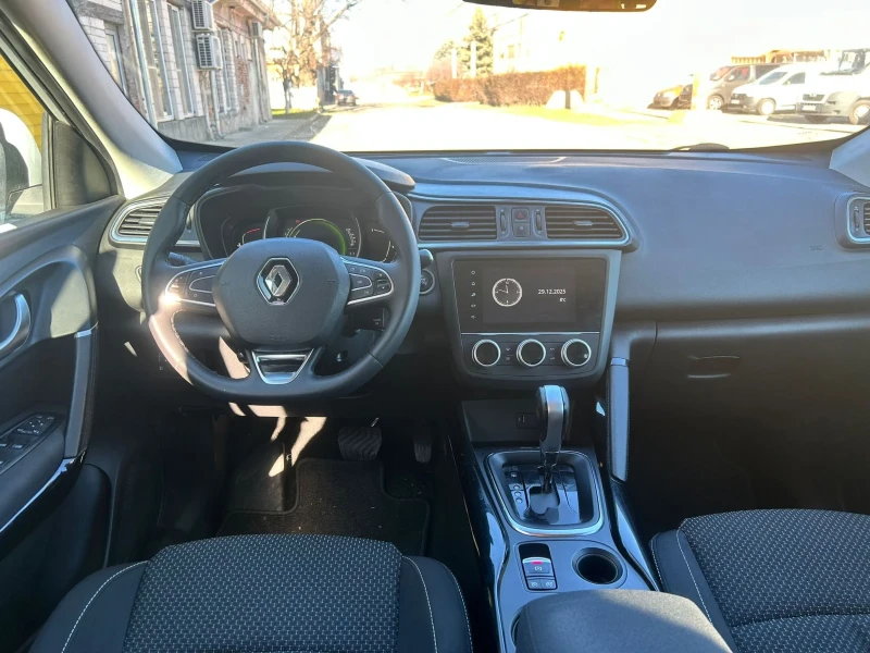 Renault Kadjar, снимка 10 - Автомобили и джипове - 52926666