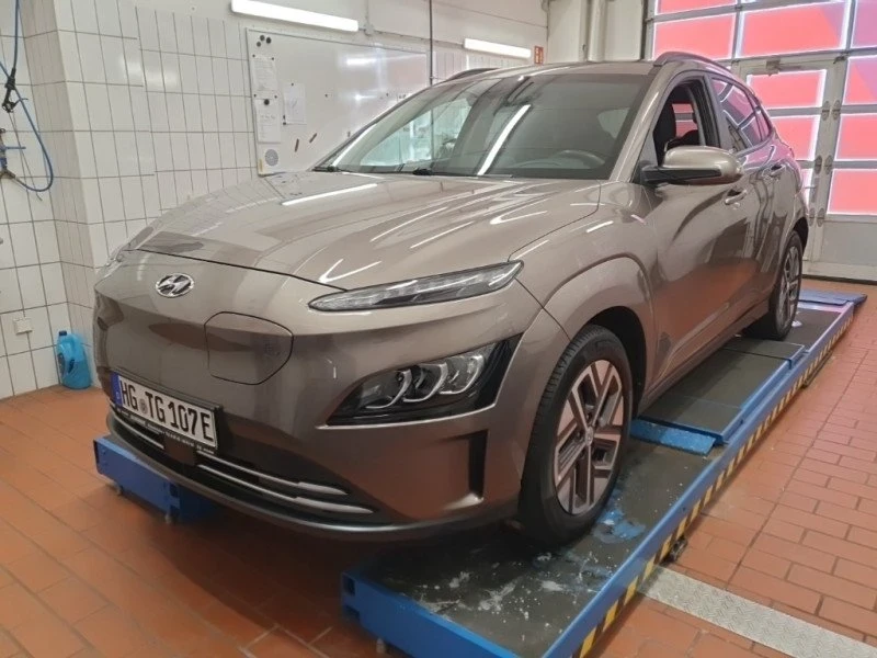 Hyundai Kona, снимка 6 - Автомобили и джипове - 53752565