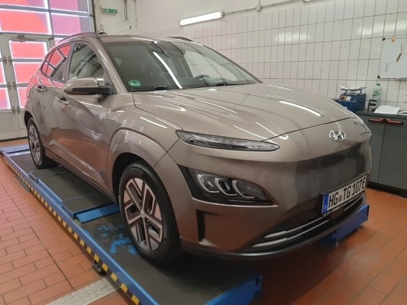 Hyundai Kona, снимка 5 - Автомобили и джипове - 53752565
