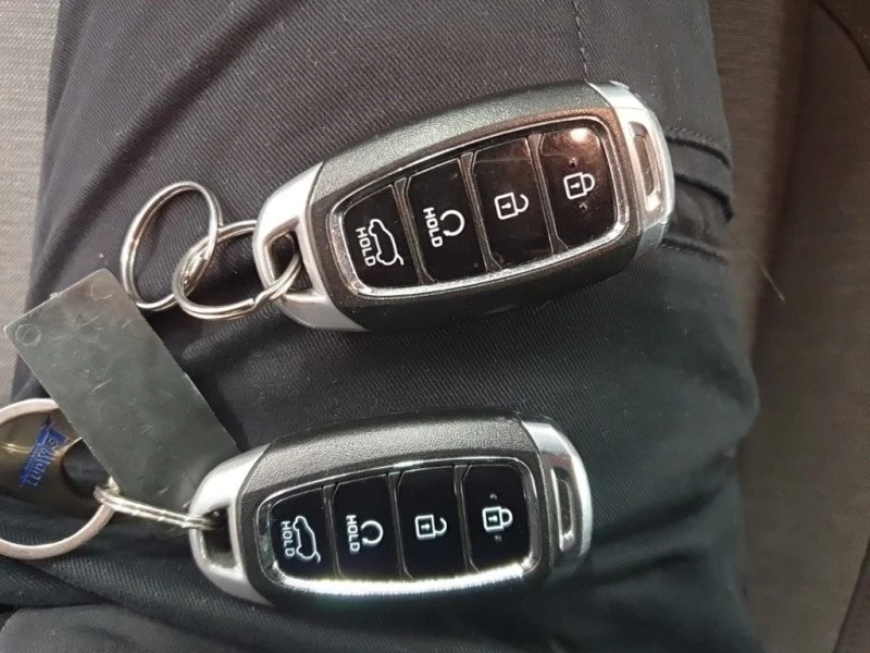 Hyundai Kona, снимка 11 - Автомобили и джипове - 53752565