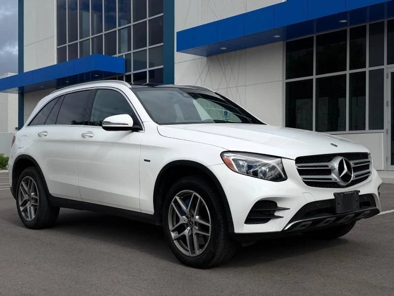 Mercedes-Benz GLC 350 * PLUG IN * 4MATIC * AMG * ФИНАНСИРАНЕ, снимка 4 - Автомобили и джипове - 54983559