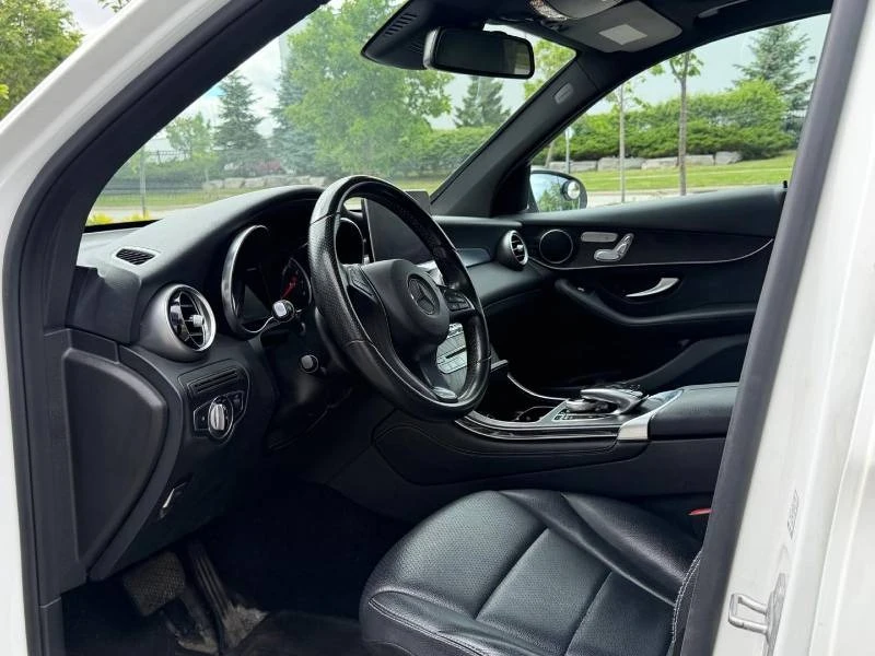Mercedes-Benz GLC 350 * PLUG IN * 4MATIC * AMG * ФИНАНСИРАНЕ, снимка 8 - Автомобили и джипове - 54983559