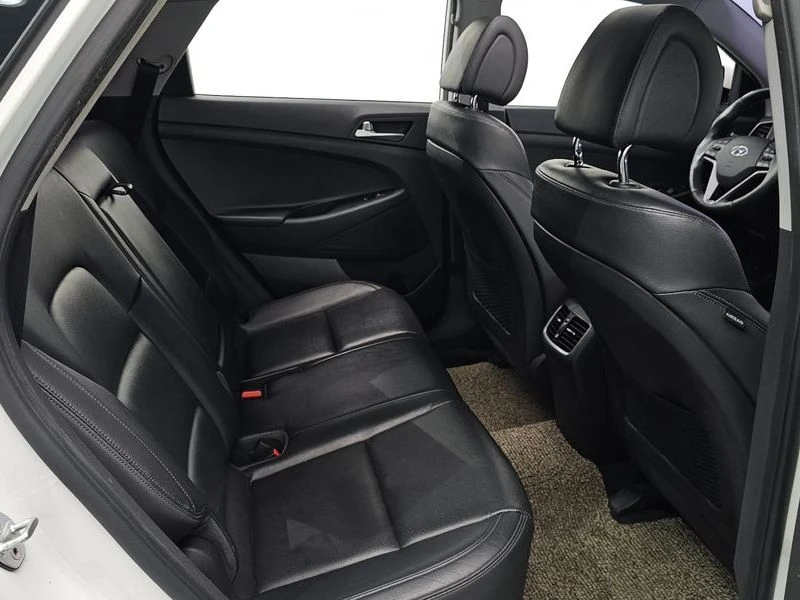 Hyundai Tucson Diesel 2.0 2WD| 136к.с., снимка 11 - Автомобили и джипове - 55940986