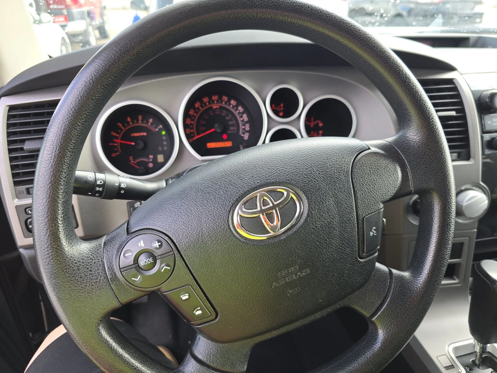 Toyota Tundra 5.7L V8* ОТ ПРЕДСТАВИТЕЛСТВО* ПЕРФЕКТЕН ЗА ГАЗ - изображение 10